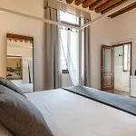 Апартаменты Ecco Suites San Leonardo *