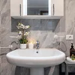 Апартаменты Ecco Suites San Leonardo