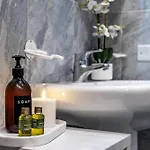 Апартаменты Ecco Suites San Leonardo *