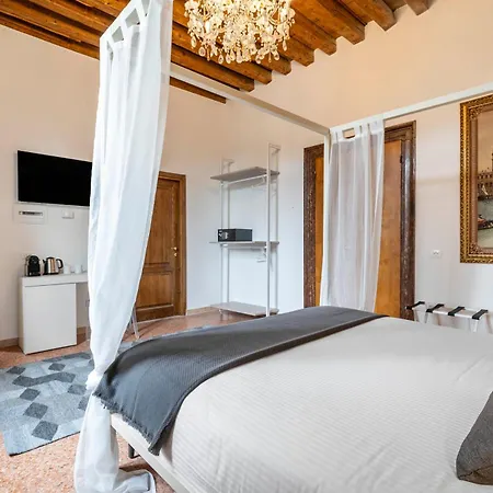 Ecco San Leonardo Apartment Venice