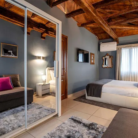 Ecco San Leonardo Apartment *